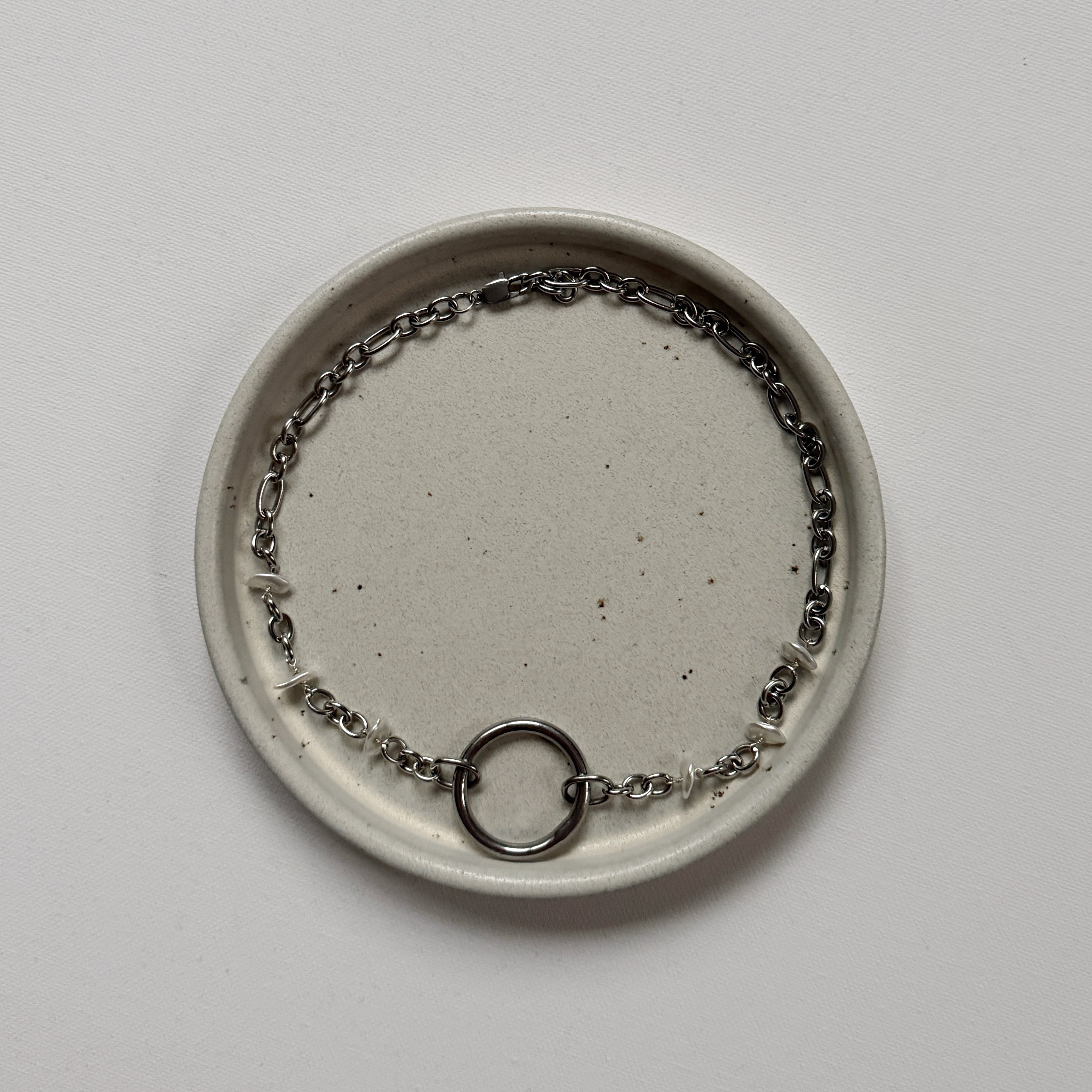 Metal Choker with Discs & Center Ring