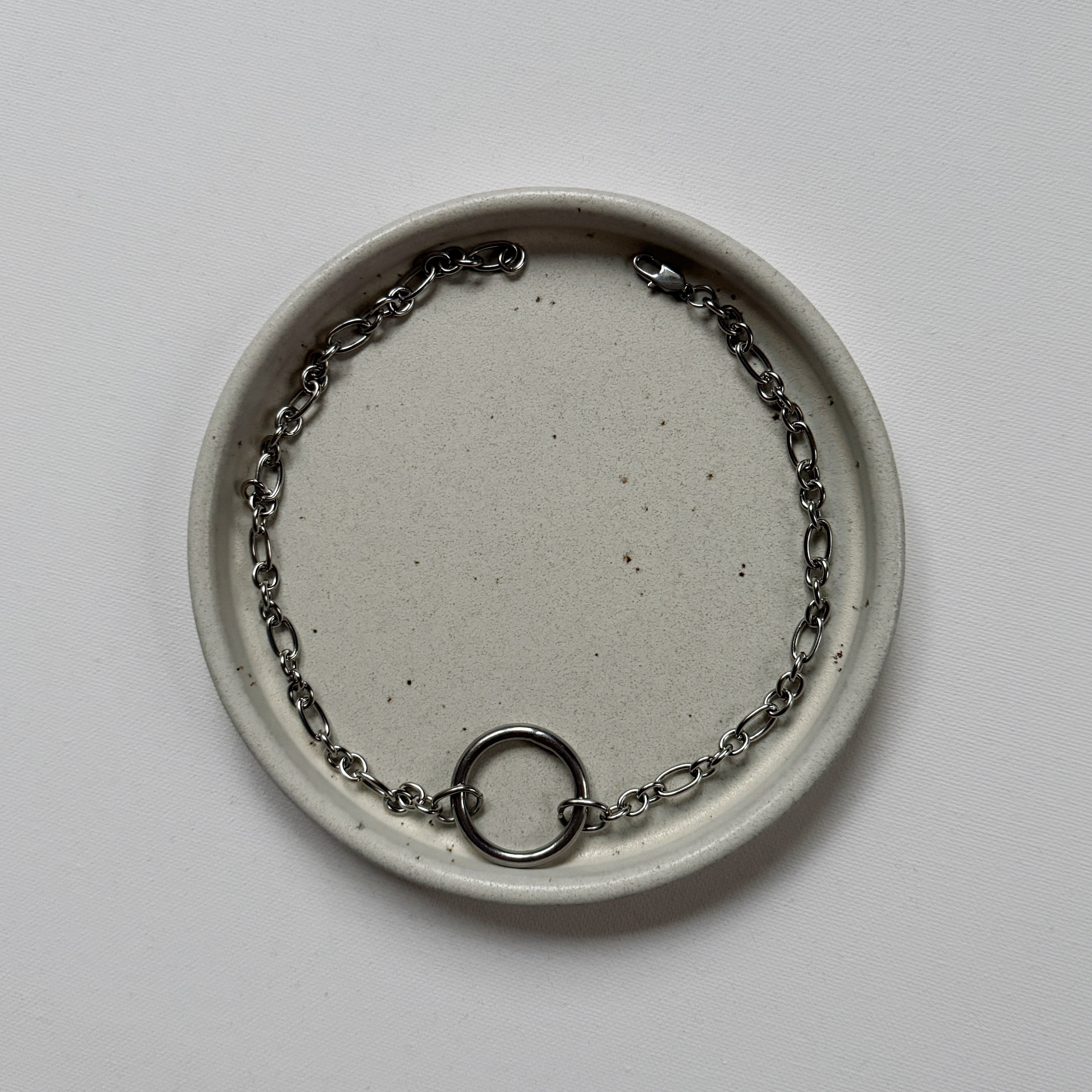 Metal Choker with Center Ring