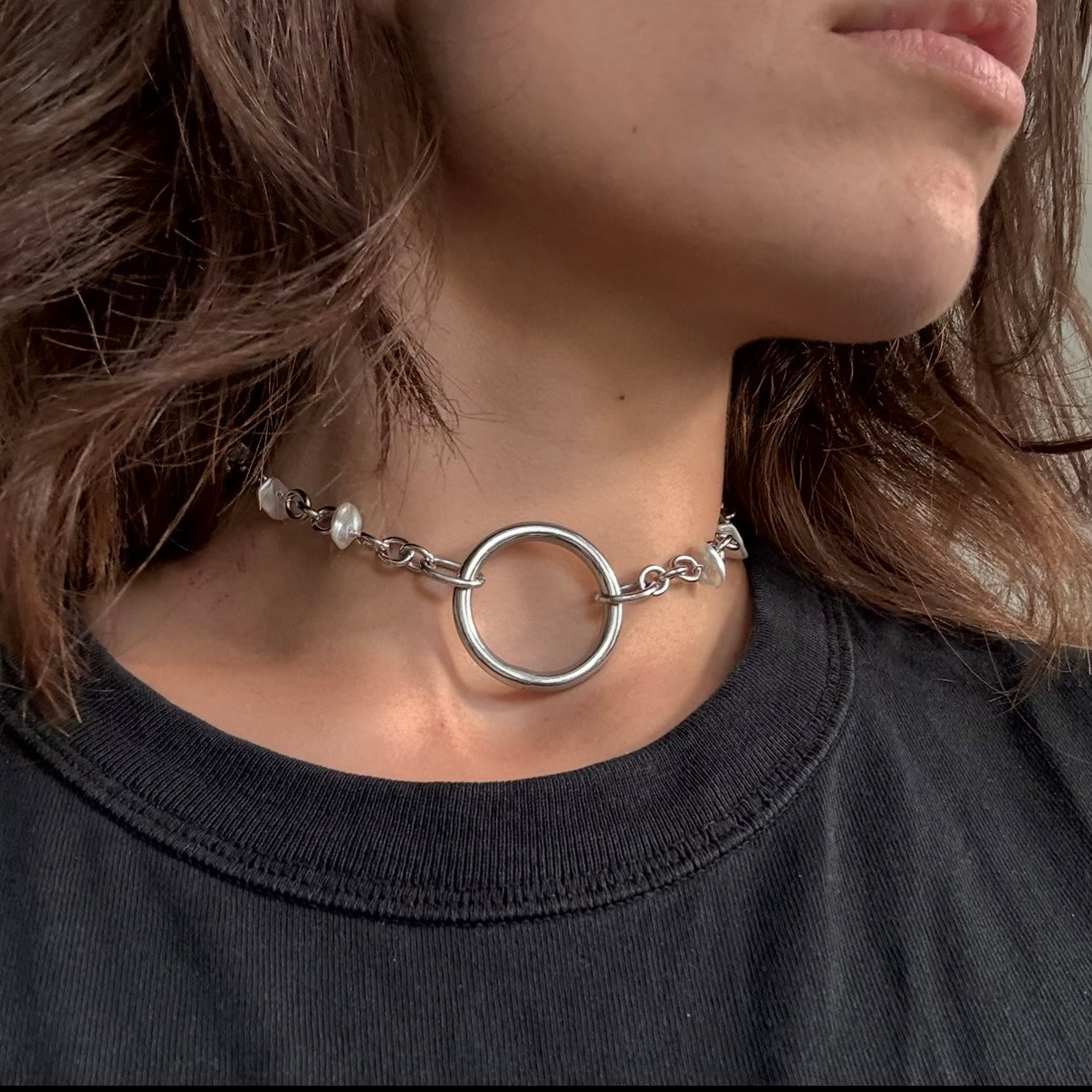 Metal Choker with Discs & Center Ring
