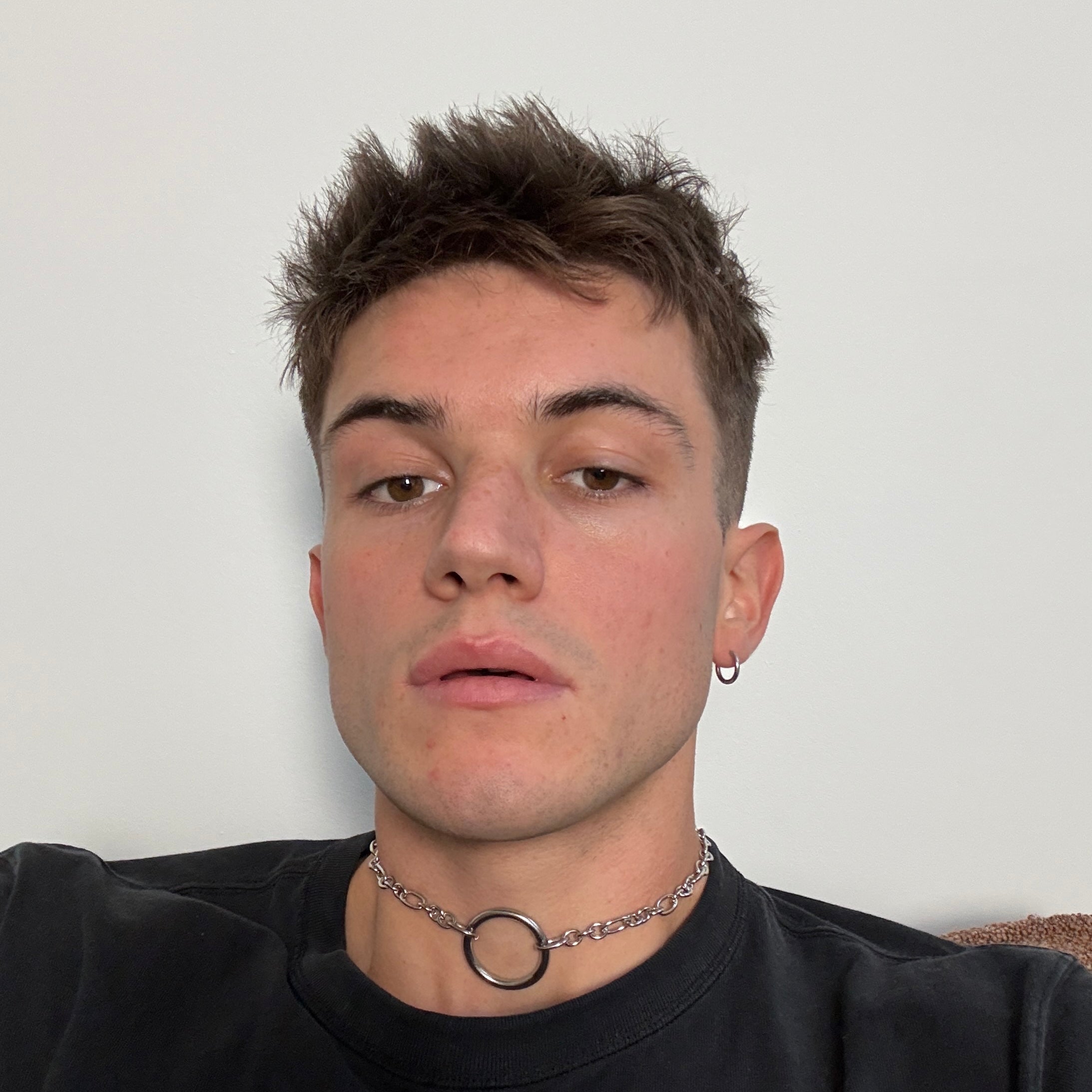 Metal Choker with Center Ring