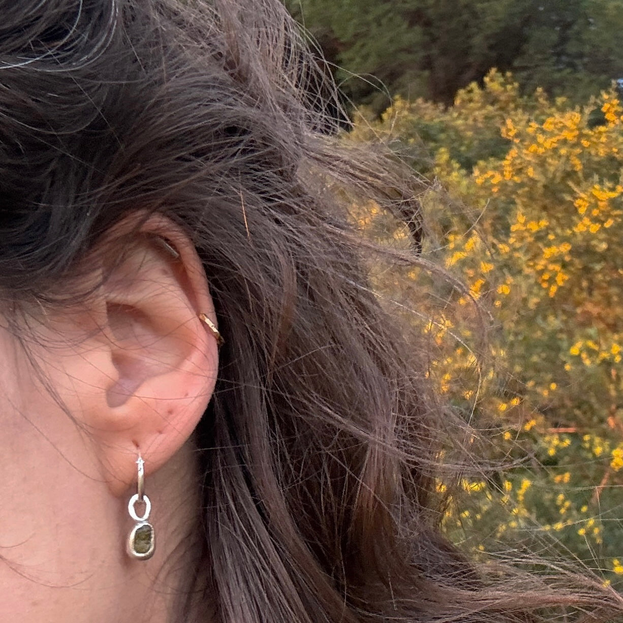 Neve - Olivine Hoop Earrings