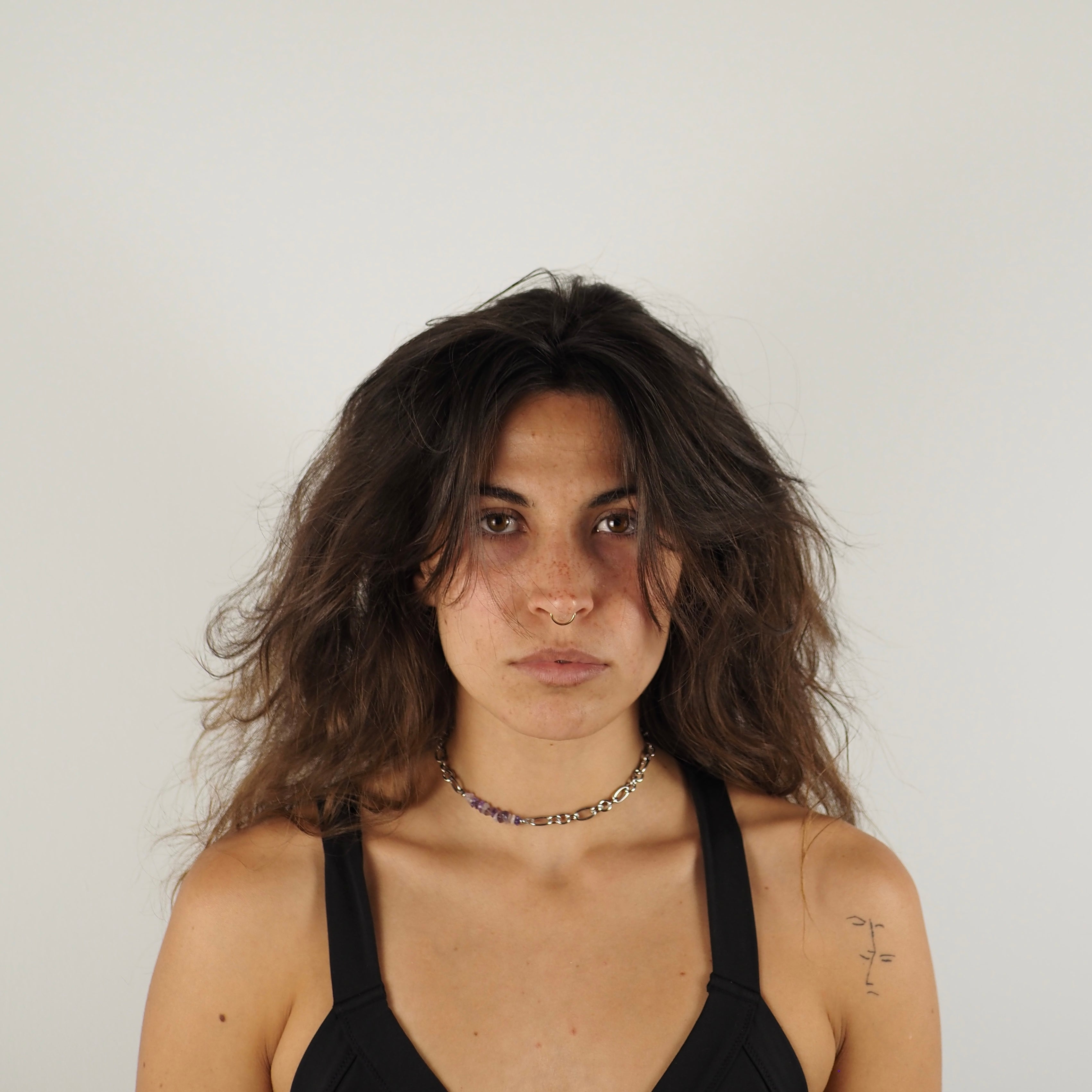 Metal Choker with Single Stone Detail