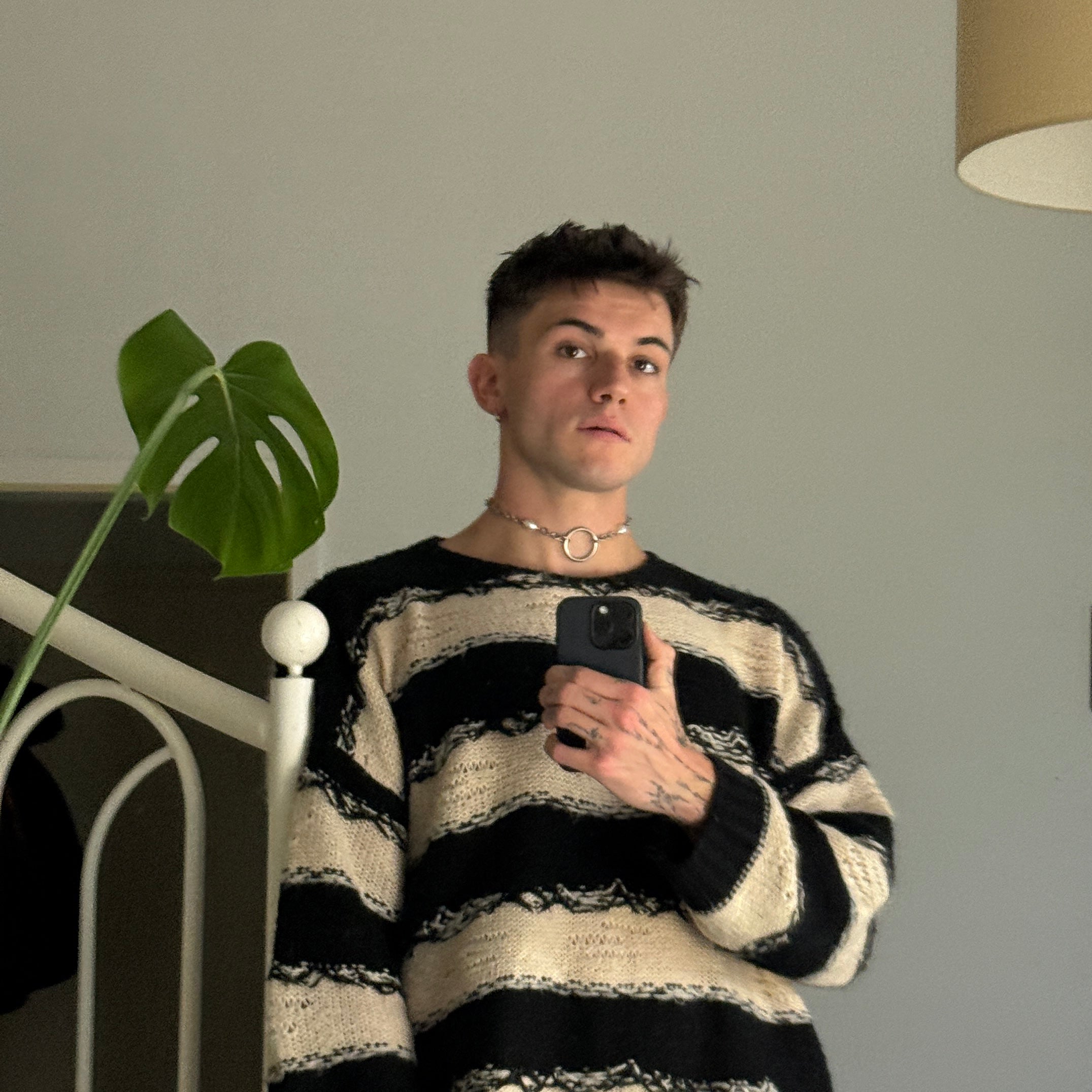 Metal Choker with Pearls & Center Ring